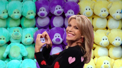 Vanna White Net Worth: How Much Does Her Salary in 2024?